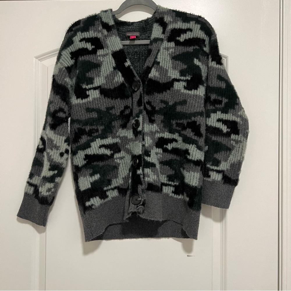 Vince Camuto Fuzzy Eyelash Camo Camouflage Button Cardigan Sweater - Picture 2 of 5
